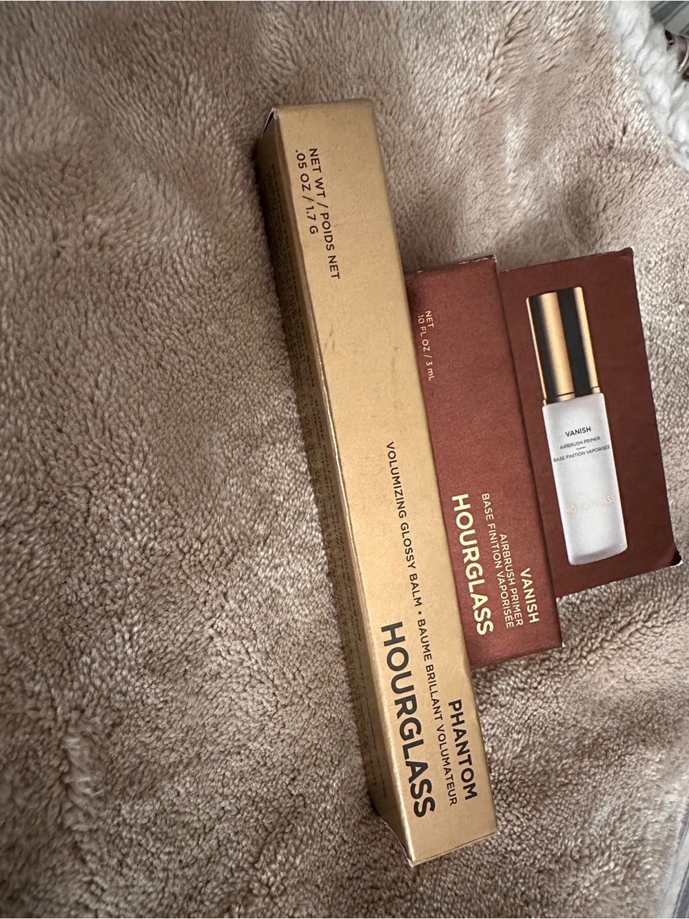 Hourglass Phantom Volumizing Glossy Balm
